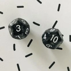 Merkloos Spel | 12-kantige Dobbelstenen | 2x | Zwart & Wit | Tafels Oefenen